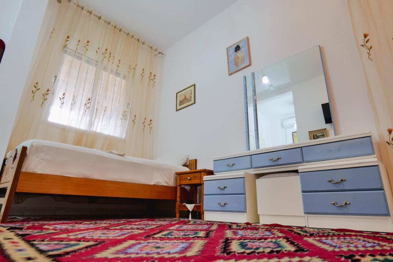 Seferi'S Apartament Apartment Sarande Exterior photo
